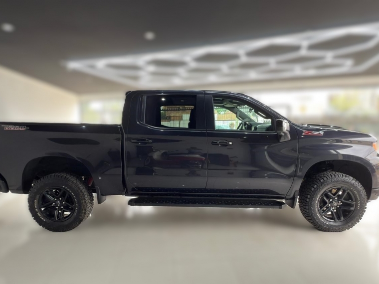 Chevrolet Silverado 5.3 Auto Lt Trail Boss Dc 4wd R 2024 Usado en Automotriz Olea Flaño