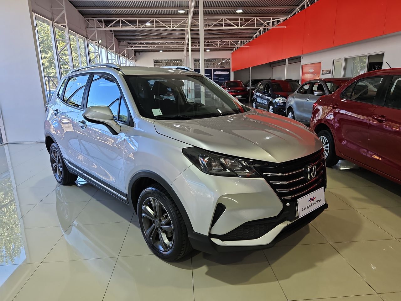 Changan Cs15 Cs15 Hb 4x2 1.5 2023 Usado en Usados de Primera - Sergio Escobar