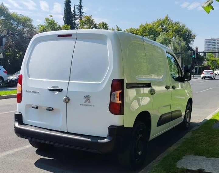 Peugeot Partner Hdi 1.6 2022  Usado en GT Autos