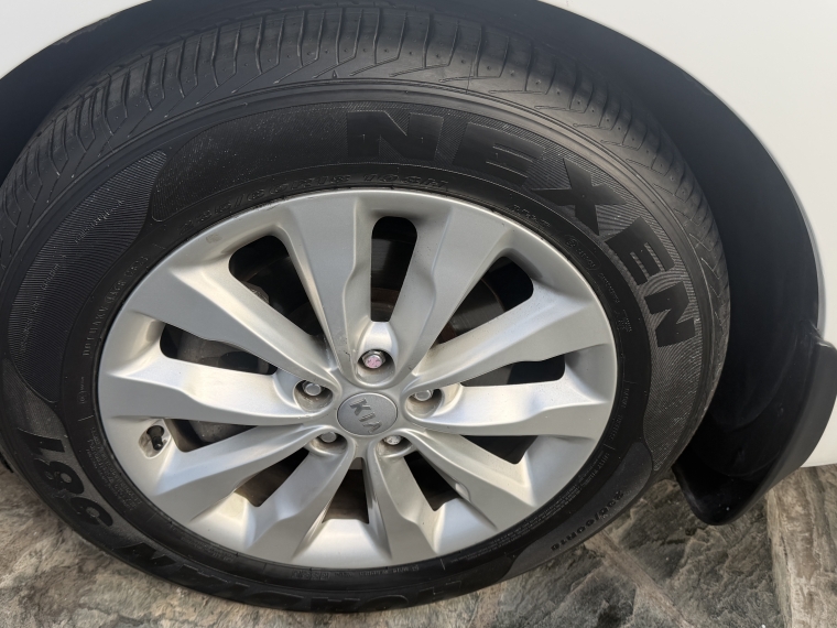 Kia Grand carnival 3.3 2015  Usado en Automotriz Alto La Reina