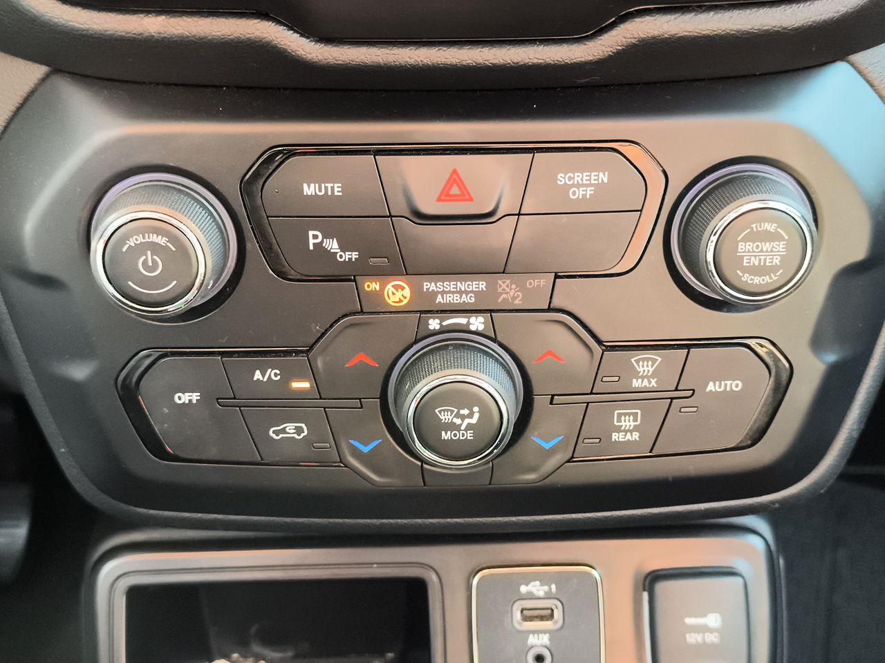 Jeep Renegade Renegade Sport Lx 1.8 Aut 2021 Usado en Usados de Primera - Sergio Escobar