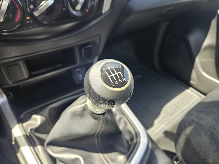 Nissan Np300 Dc 2.5 Mt 2018 Usado  Usado en Kovacs Usados