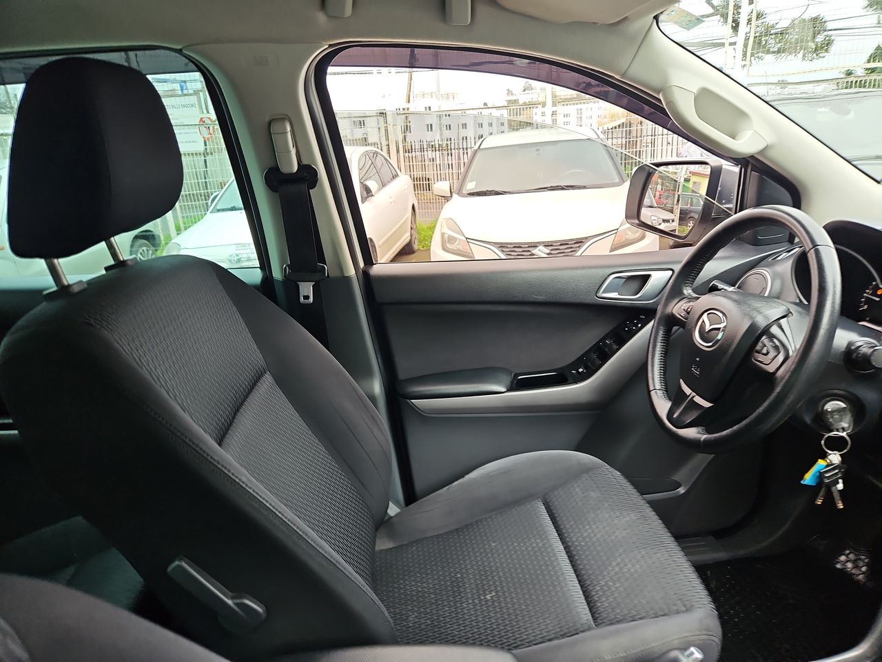 Mazda Bt-50 New Bt 50 Dcab Sdx 4x4 3.2 Aut 2021 Usado en Usados de Primera - Sergio Escobar