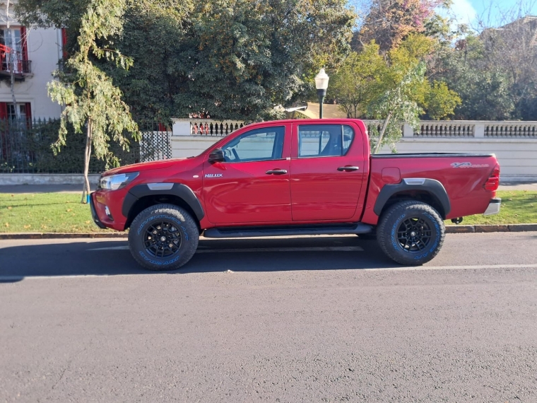 TOYOTA HILUX DX 4X4 2.4 - imagen 3