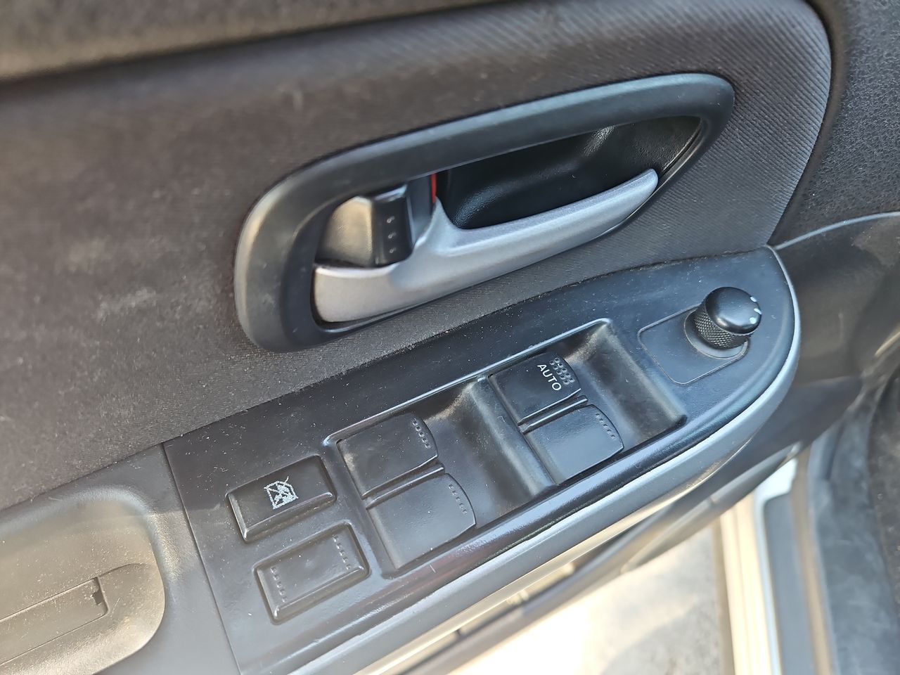 Suzuki Grand nomade Grand Nomade Glx Sport  2.4 2015 Usado  Usado en Webautos.cl