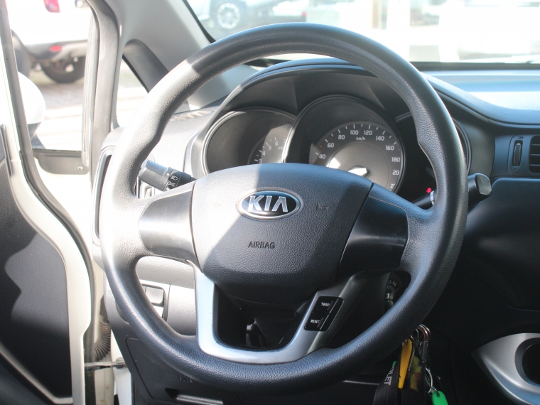 Kia Rio 4 Ub Ex 1.4 At 2013 Usado  Usado en Kovacs Usados