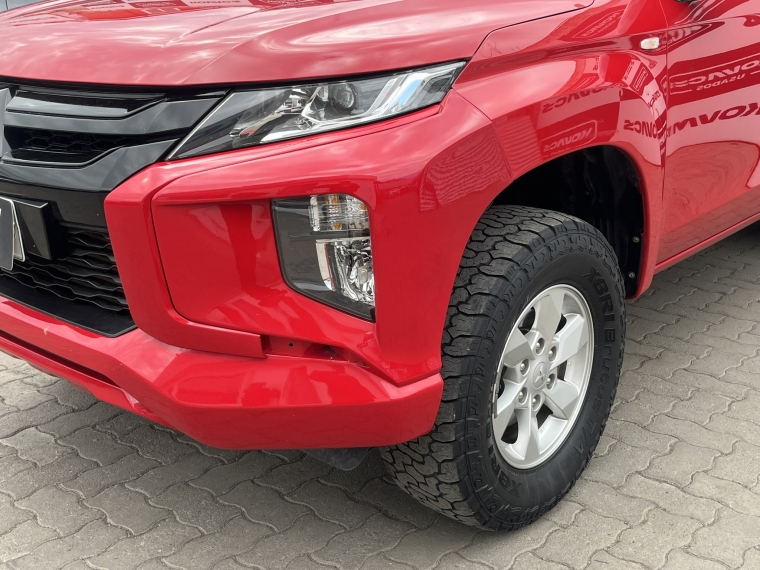 Mitsubishi L200 2.4 Td Work Cr Wf Mt 4x2 Diesel 2022 Usado  Usado en Kovacs Usados