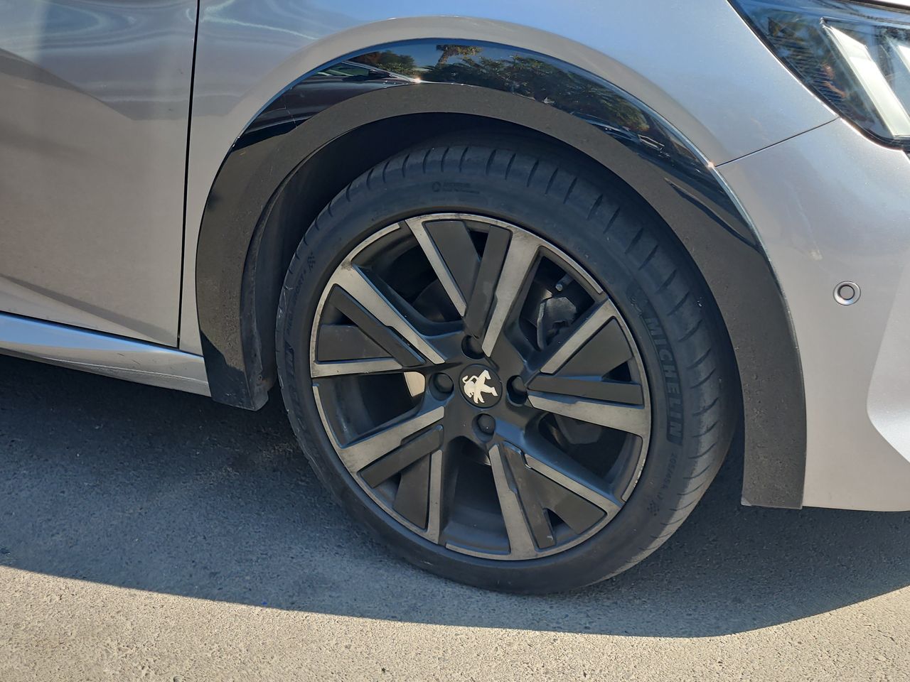 Peugeot 2008 2008 Puretech 130 Eat8 1.2 Aut 2023 Usado en Usados de Primera - Sergio Escobar