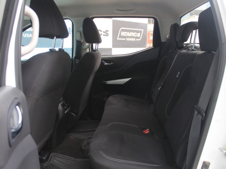 Nissan Np300 Navara Dcab 2.3 2021 Usado  Usado en Kovacs Usados