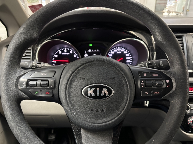 Kia Grand carnival Ex 3.3l Gsl Aut 2wd 2016  Usado en Grass & Arueste