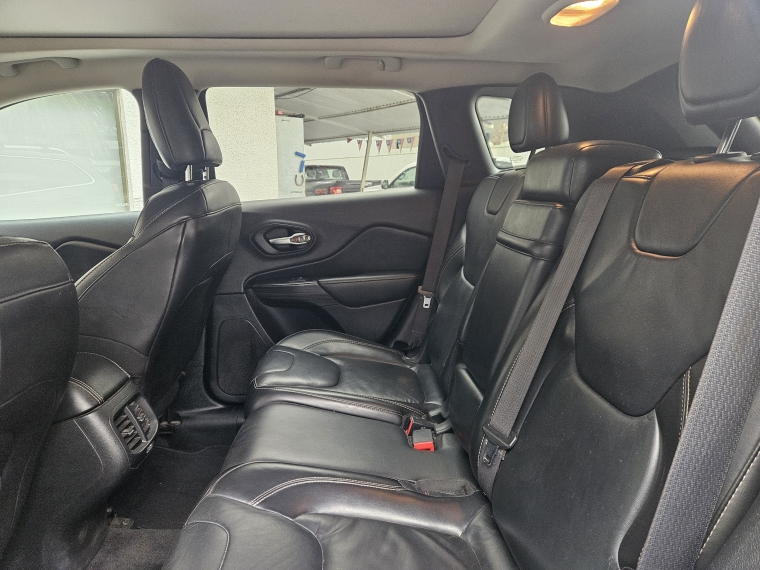 Jeep Cherokee Cherokee Ltd 4x4 2.4 2016 Usado en Rosselot Usados
