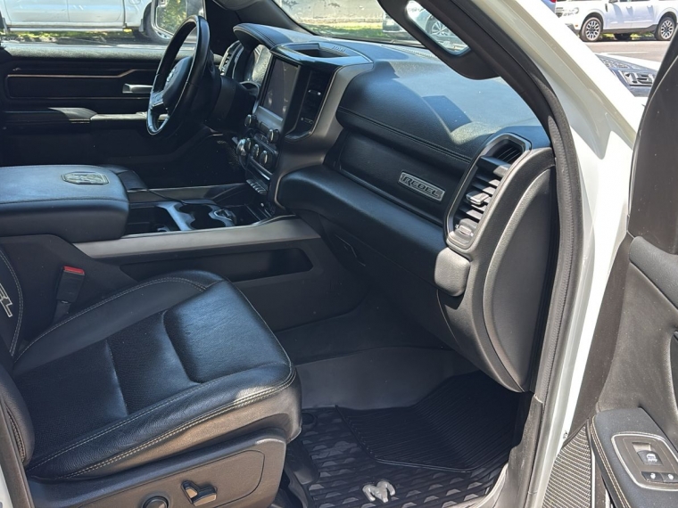 Ram 1500 Rebel Crew 4x4  5.7 2023  Usado en GT Autos
