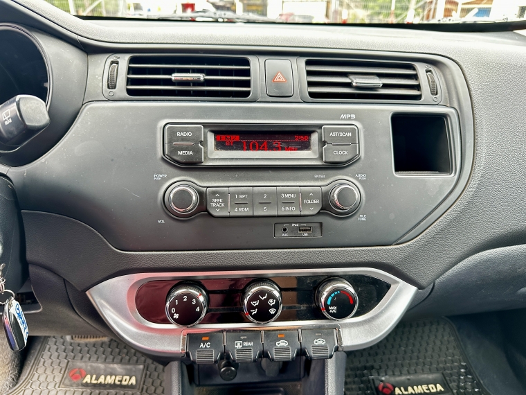 Kia Rio 5 Rio 5 C Ex 1.4l 6at Ci Full - 2080 2014 Usado en Rosselot Usados