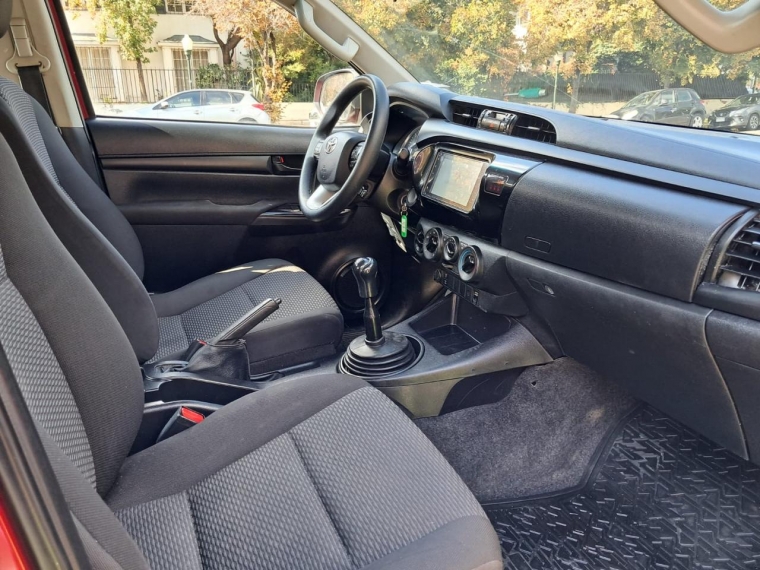 TOYOTA HILUX DX 4X4 2.4 - imagen 12