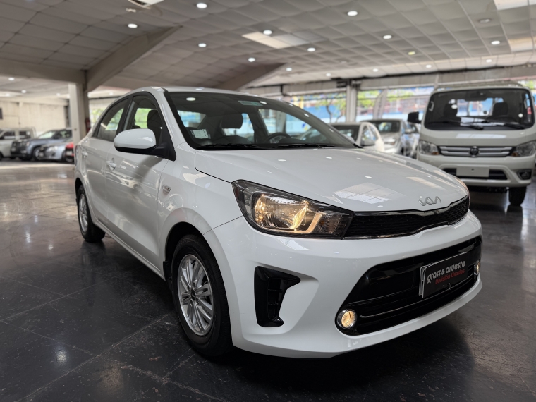 Kia Soluto Lx 1.4l Ac 5mt Full 2023  Usado en Grass & Arueste
