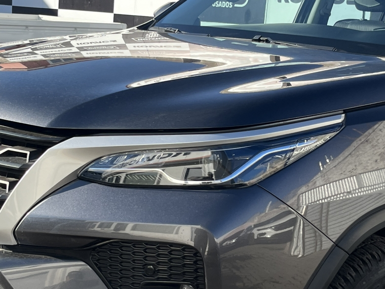 Toyota Fortuner 2.8 Sr5 Tdi Mt 4x4 Diesel 2023 Usado  Usado en Kovacs Usados