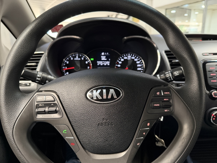 Kia Cerato Ex 1.6l 6mt Ac Abs 2018  Usado en Grass & Arueste