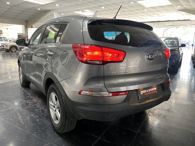 Kia Sportage Ex 2.0l Gsl Aut 2wd 2016  Usado en Grass & Arueste Usados