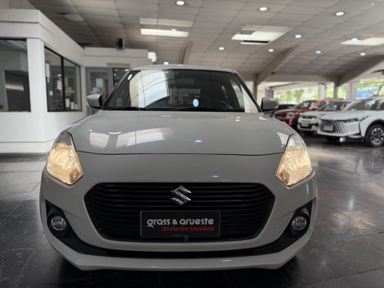 Suzuki Swift 1.2l Glx At 2021  Usado en Grass & Arueste