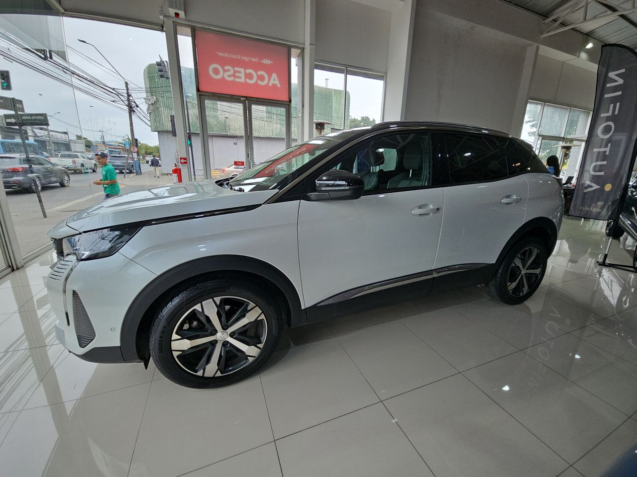 Peugeot 3008 3008 Thp 165hp 1.6 Aut 2023 Usado en Usados de Primera - Sergio Escobar