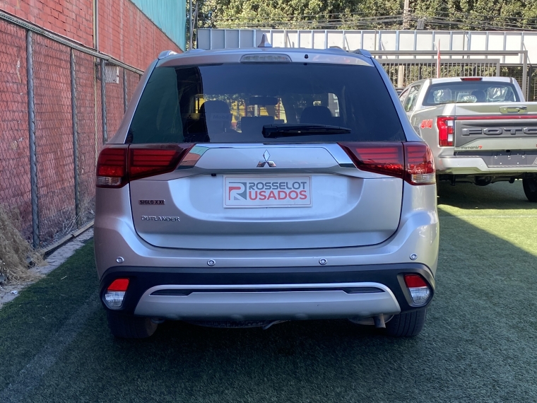 Mitsubishi Outlander Outlander Cvt 2.0 Aut 2022 Usado en Rosselot Usados