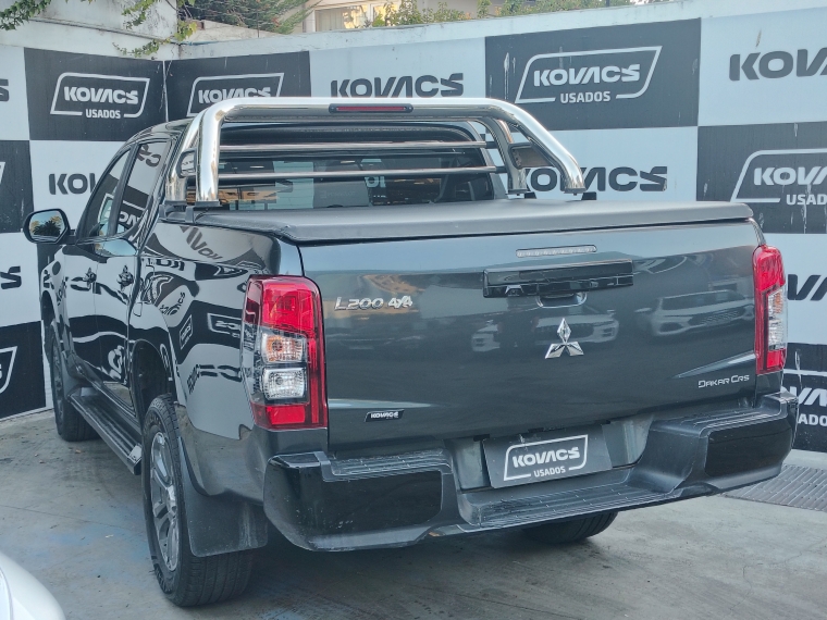 Mitsubishi L200 2.4 Td Dakar Crs Hp At  4x4  Doble Cabina 2023 Usado  Usado en Kovacs Usados
