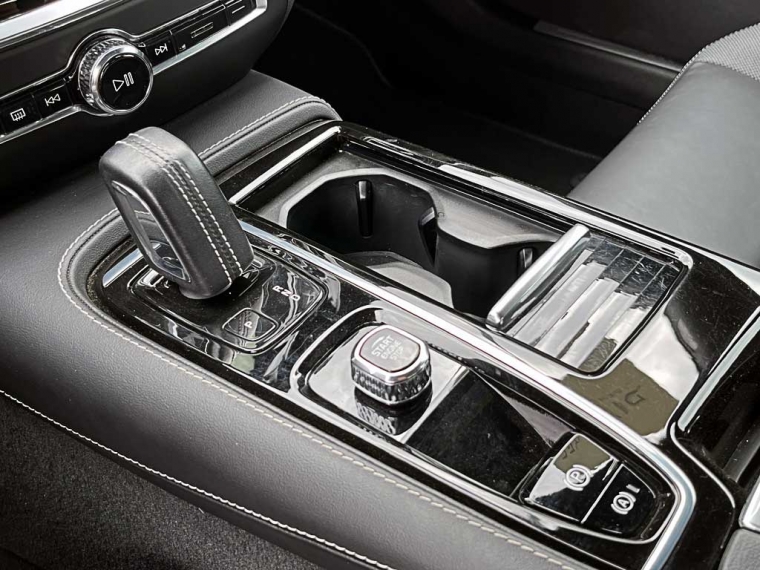 Volvo S60 S60 Ii T8 R-desing 2022 Usado  Usado en BMW Premium Selection