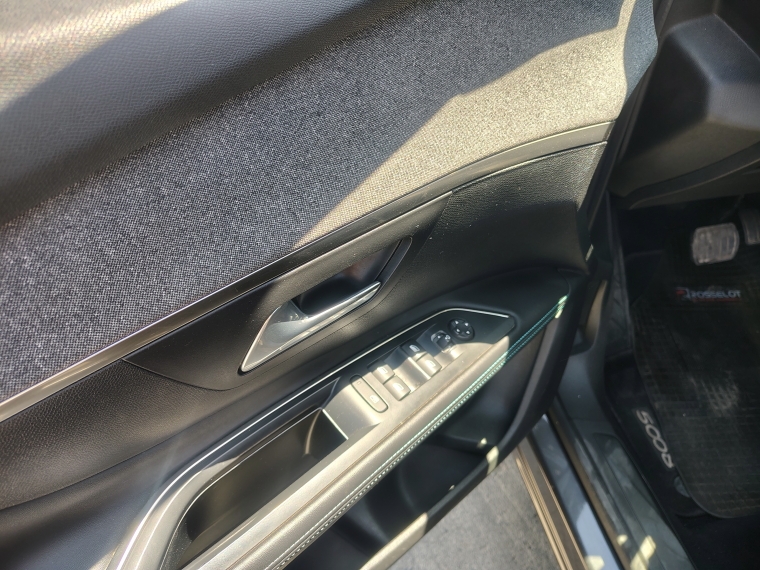 Peugeot 5008 5008 Thp 165 1.6 Aut 2022 Usado en Rosselot Usados