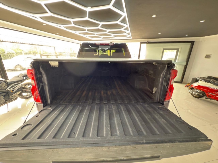 Chevrolet Silverado 5.3 Auto Lt Trail Boss Dc 4wd R 2024 Usado en Automotriz Olea Flaño