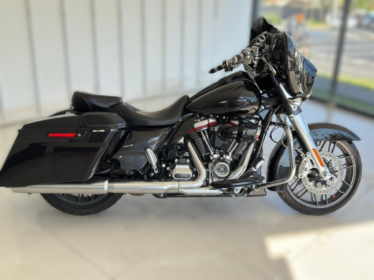 Harley-davidson Flhxse cvo street glide 1923 Cc 2021 Usado en Automotriz Olea Flaño