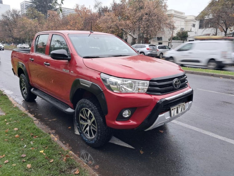TOYOTA HILUX DX 4X2 2.4 - imagen 2