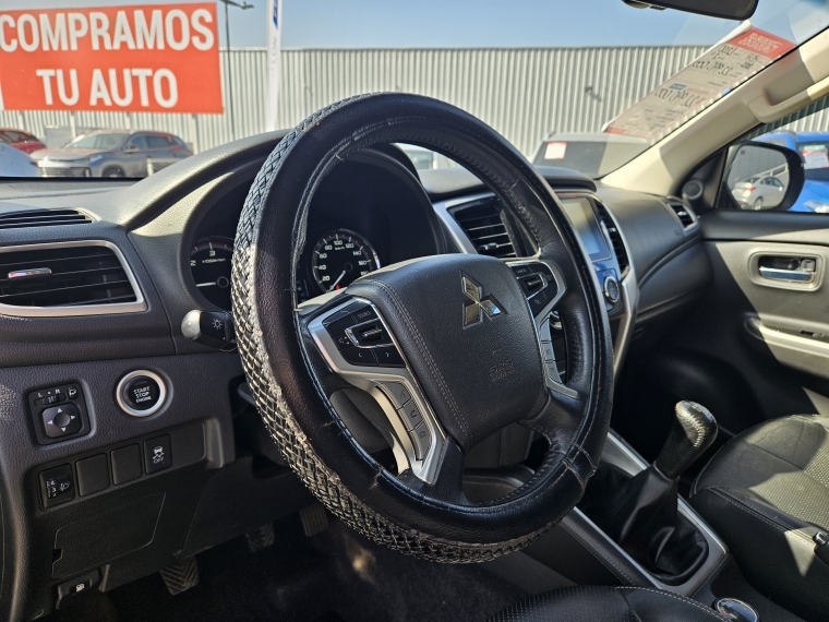 Mitsubishi L200 L200 Dakar Hp 4x4 2.4 2022 Usado en Rosselot Usados