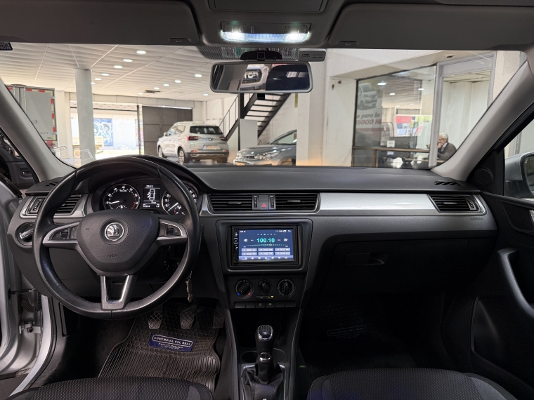 Skoda Rapid Ambiente 1.2l Tsi 6mt Ac 2015  Usado en Grass & Arueste