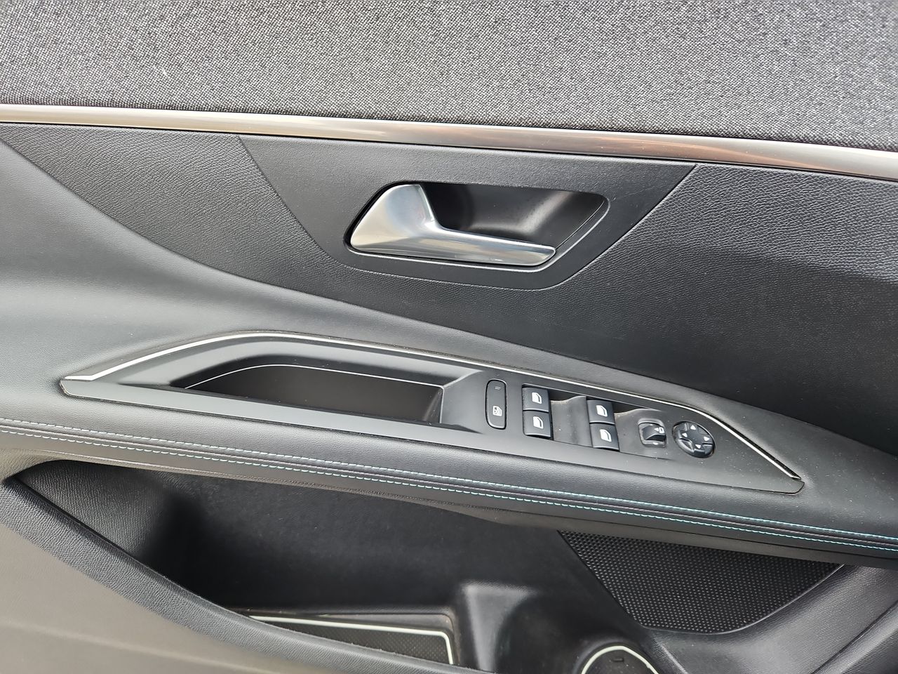 Peugeot 3008 3008 Thp 165hp 1.6 Aut 2022 Usado en Usados de Primera - Sergio Escobar