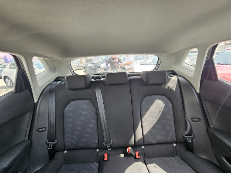 SEAT Ibiza — foto 16 de 20