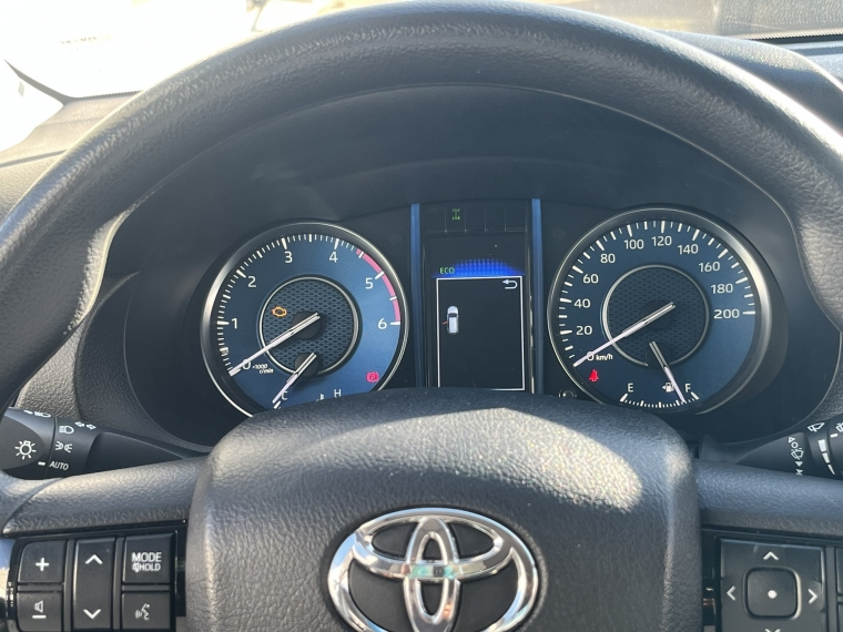 Toyota Fortuner 2.8 Sr5 Tdi Mt 4x4 Diesel 2023 Usado  Usado en Kovacs Usados