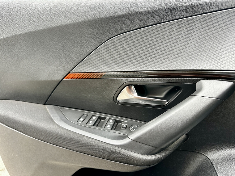 Peugeot 2008 2008 Puretech 130 4x2 1.2 2023 Usado en Rosselot Usados
