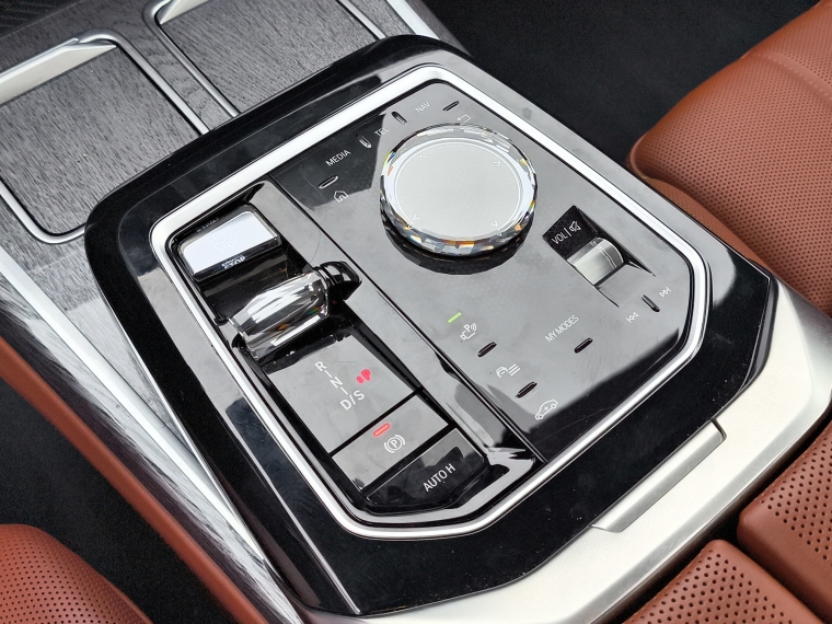 Bmw 740 I Pure Excellence 4x2 3.0 At 2025 Usado  Usado en BMW Premium Selection