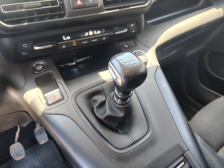 Peugeot Rifter Rifter Bluehdi 130 1.5 2022 Usado en Rosselot Usados