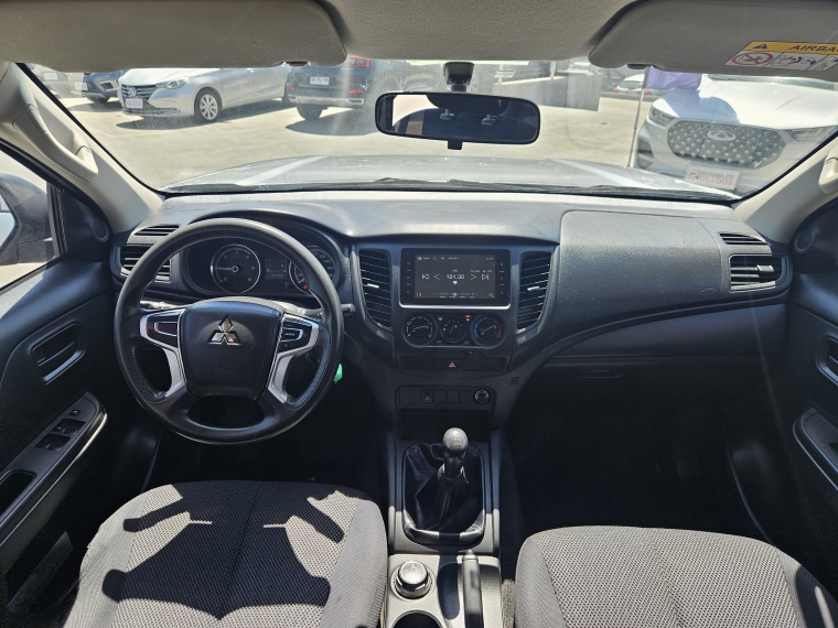 Mitsubishi L200 L200 D/c 2.4 Katana Crt 4x4 Special Pack 2023 Usado en Rosselot Usados