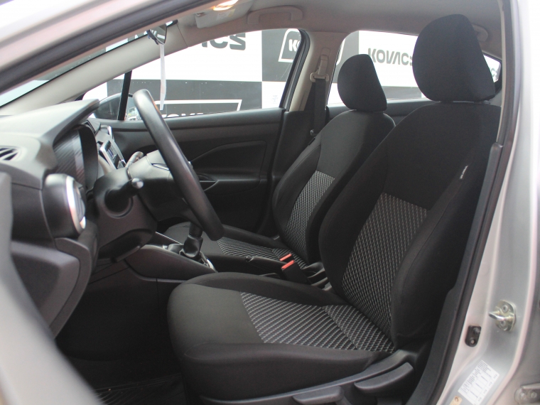 Nissan Versa 1.6 Sense Mt 2023 Usado  Usado en Kovacs Usados