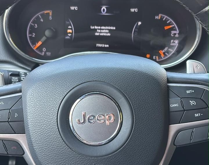 JEEP GRAND CHEROKEE LAREDO 4x4 3.0 AUT - imagen 9