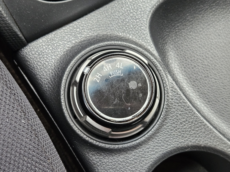 Mitsubishi L200 L200 D/c 2.4 Katana Crt 4x4 Special Pack 2020 Usado en Rosselot Usados