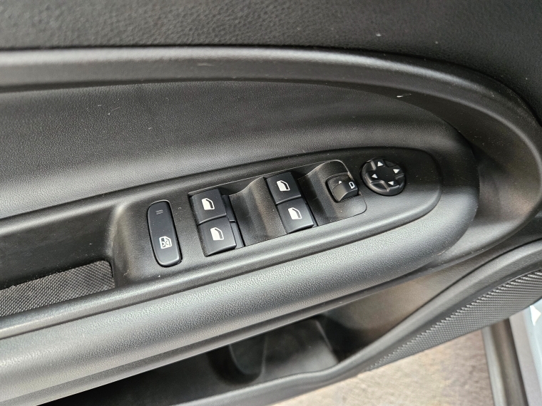 Jeep Avenger Avenger Longitude 1.2 2025 Usado en Rosselot Usados