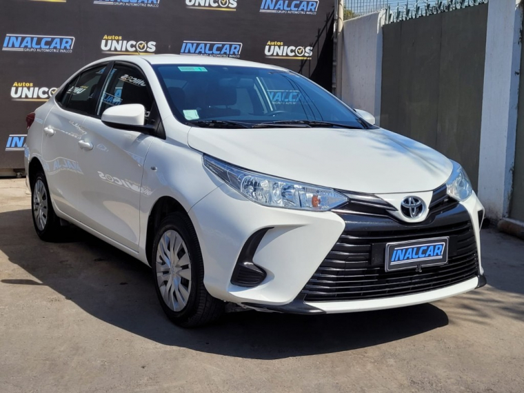 Toyota Yaris Yaris Sedan Otto 1.5 E 2022 Usado  Usado en Webautos.cl