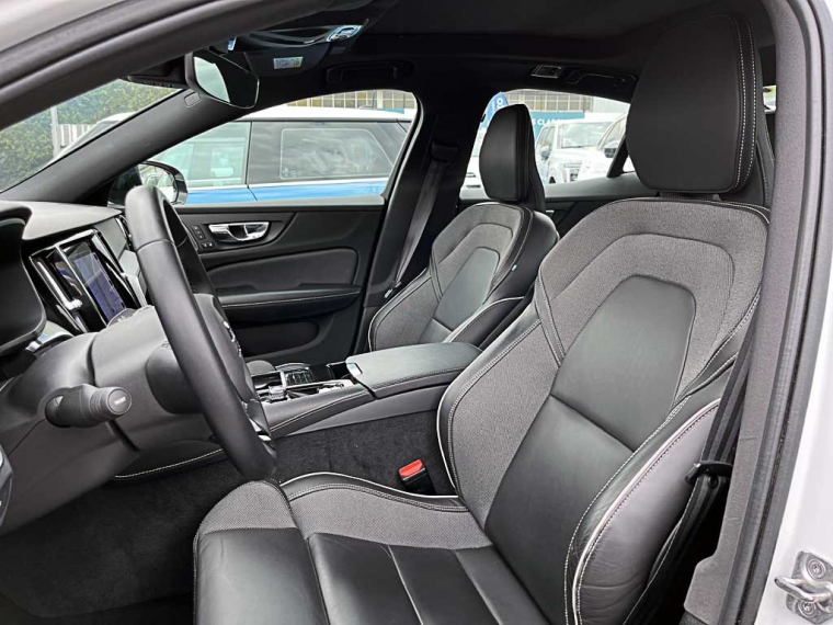 Volvo S60 S60 Ii T8 R-desing 2022 Usado  Usado en BMW Premium Selection