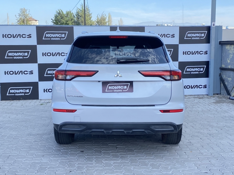 Mitsubishi Outlander 2.0 At 4x2 2022 Usado  Usado en Kovacs Usados