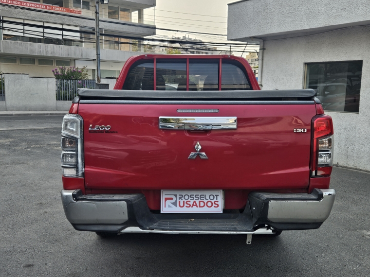 Mitsubishi L200 L200 D/c 2.4 Katana Cr 4x2 Mt Special Pack 2021 Usado en Rosselot Usados