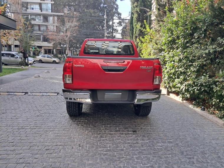 TOYOTA HILUX DX 4X4 2.4 - imagen 6