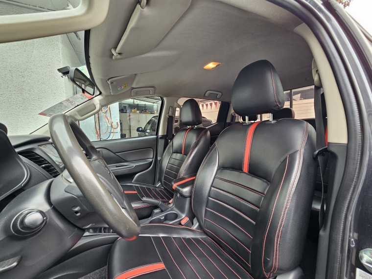 Mitsubishi L200 L200 D/c 2.4 Katana Cr 4x2 2022 Usado en Rosselot Usados